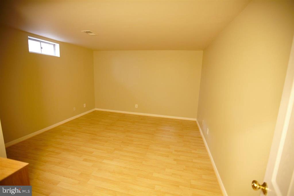 12500 Fox View Way Reston, VA 20191 - Photo 35 of 43 Gallery Image 35