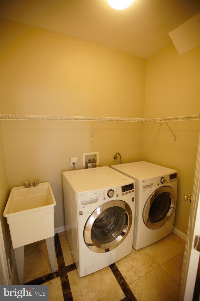 12500 Fox View Way Reston, VA 20191 - Photo 38 of 43 Gallery Image 38