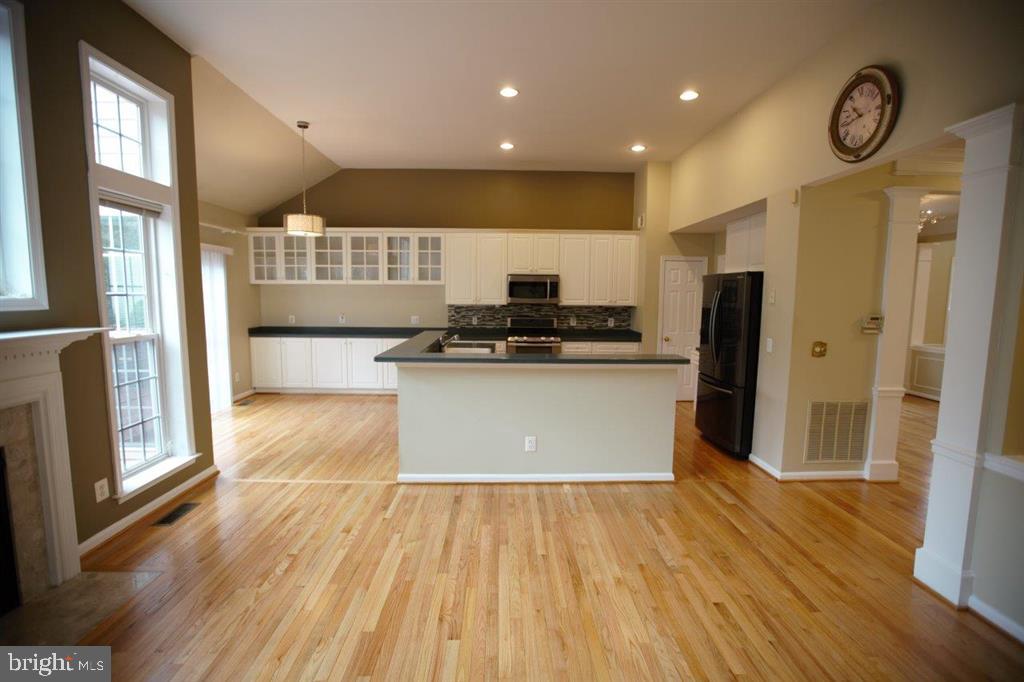 12500 Fox View Way Reston, VA 20191 - Photo 7 of 43 Gallery Image 7