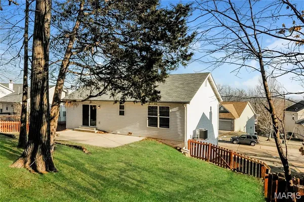 $325,000 | 147 Hunters Lake Court, Eureka, MO 63025