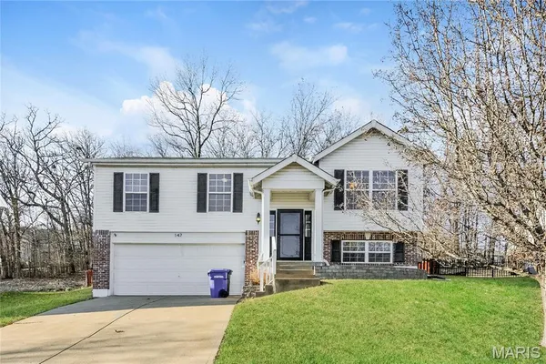 $325,000 | 147 Hunters Lake Court, Eureka, MO 63025