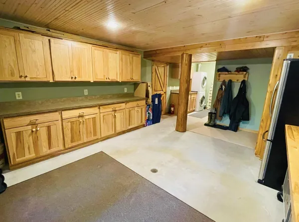 $1,500,000 | 6402 Rustic Pne Trail, Alanson, MI 49706