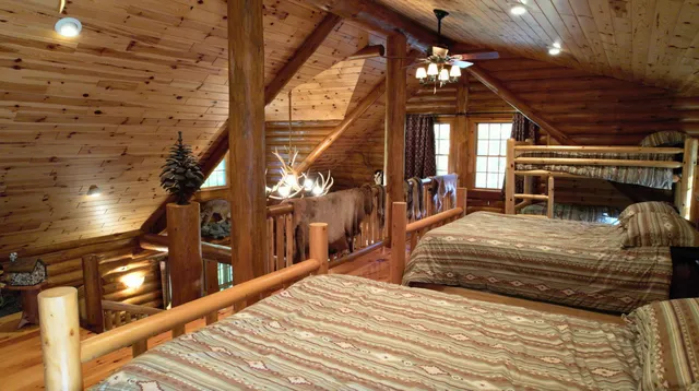 $1,500,000 | 6402 Rustic Pne Trail, Alanson, MI 49706