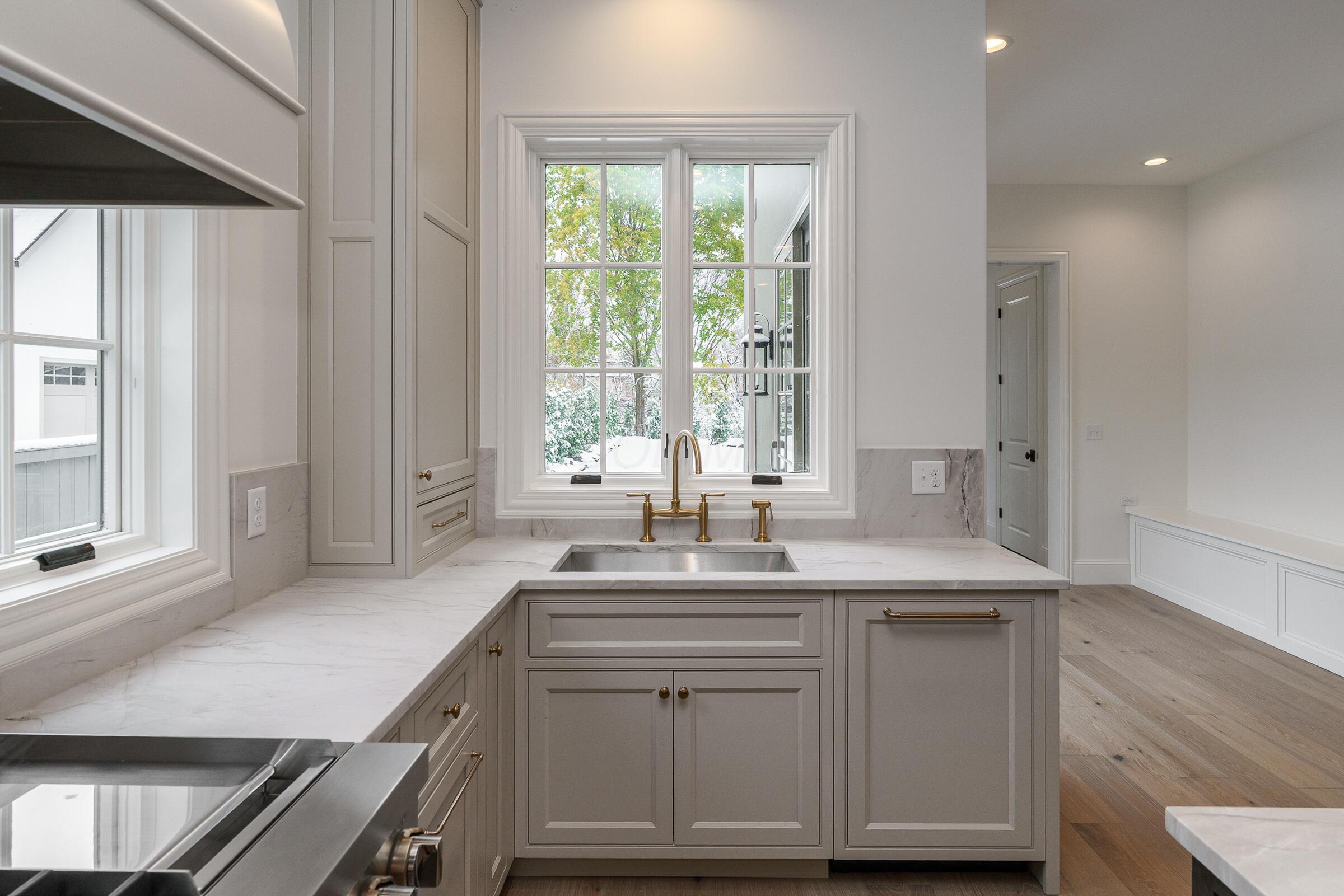2681 Lane Road Columbus, OH 43220 - Photo 25 of 88 Kitchen