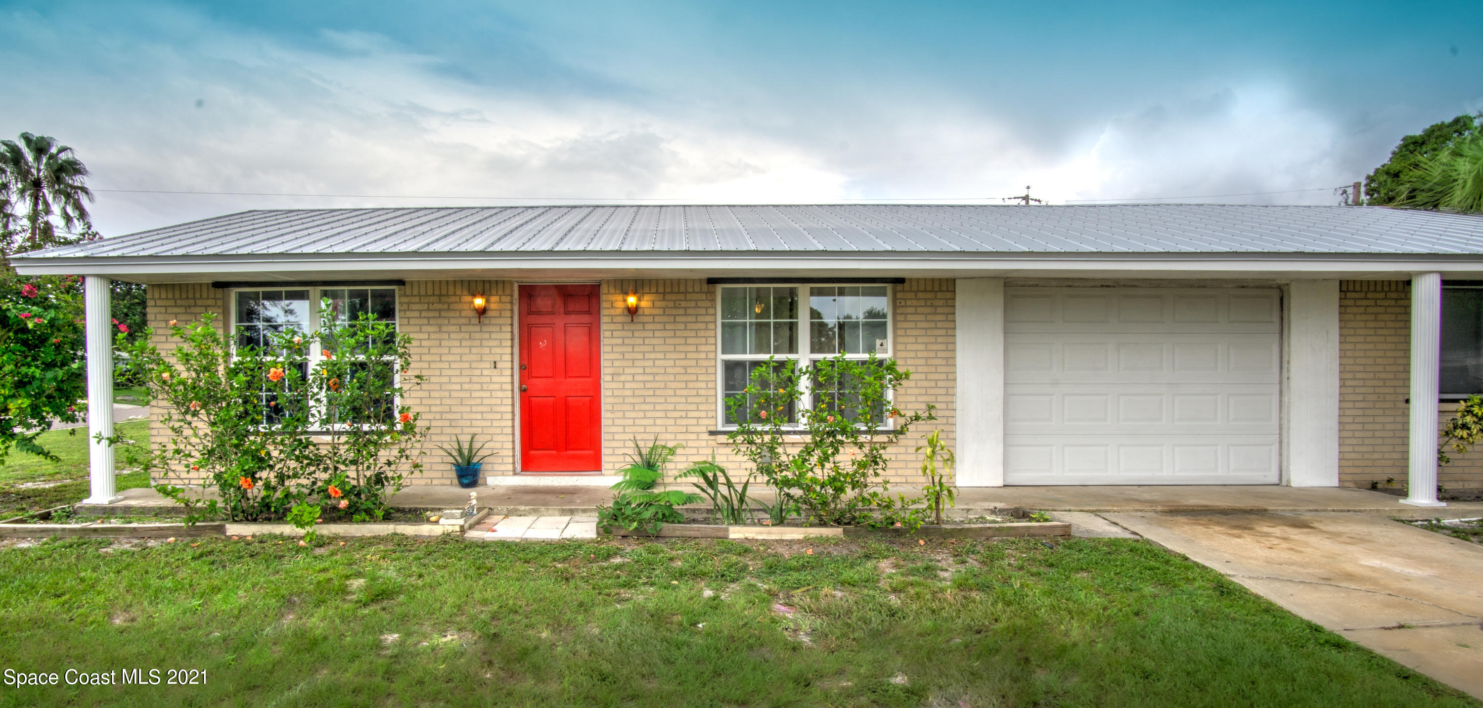 2375 Ricky Road Melbourne, FL 32935 - Photo 2 of 20 Front View