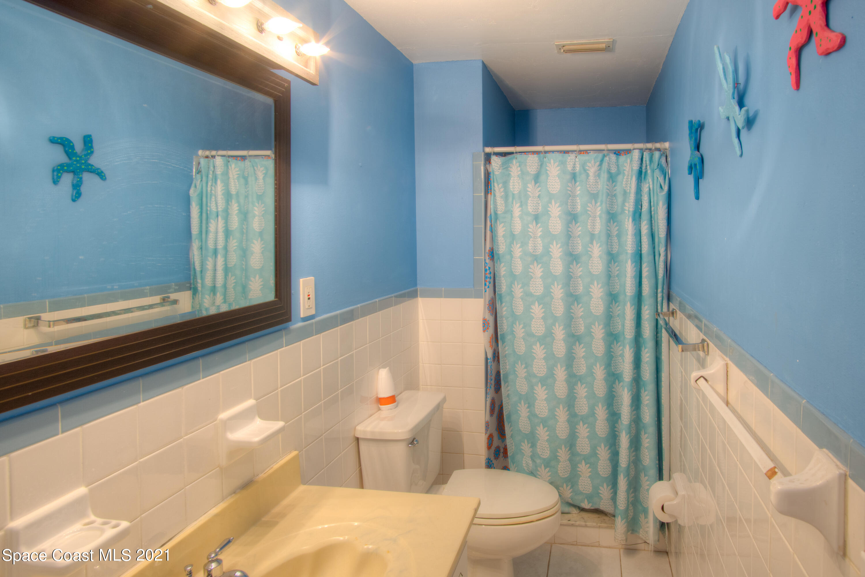 2375 Ricky Road Melbourne, FL 32935 - Photo 14 of 20 Master Bathroom