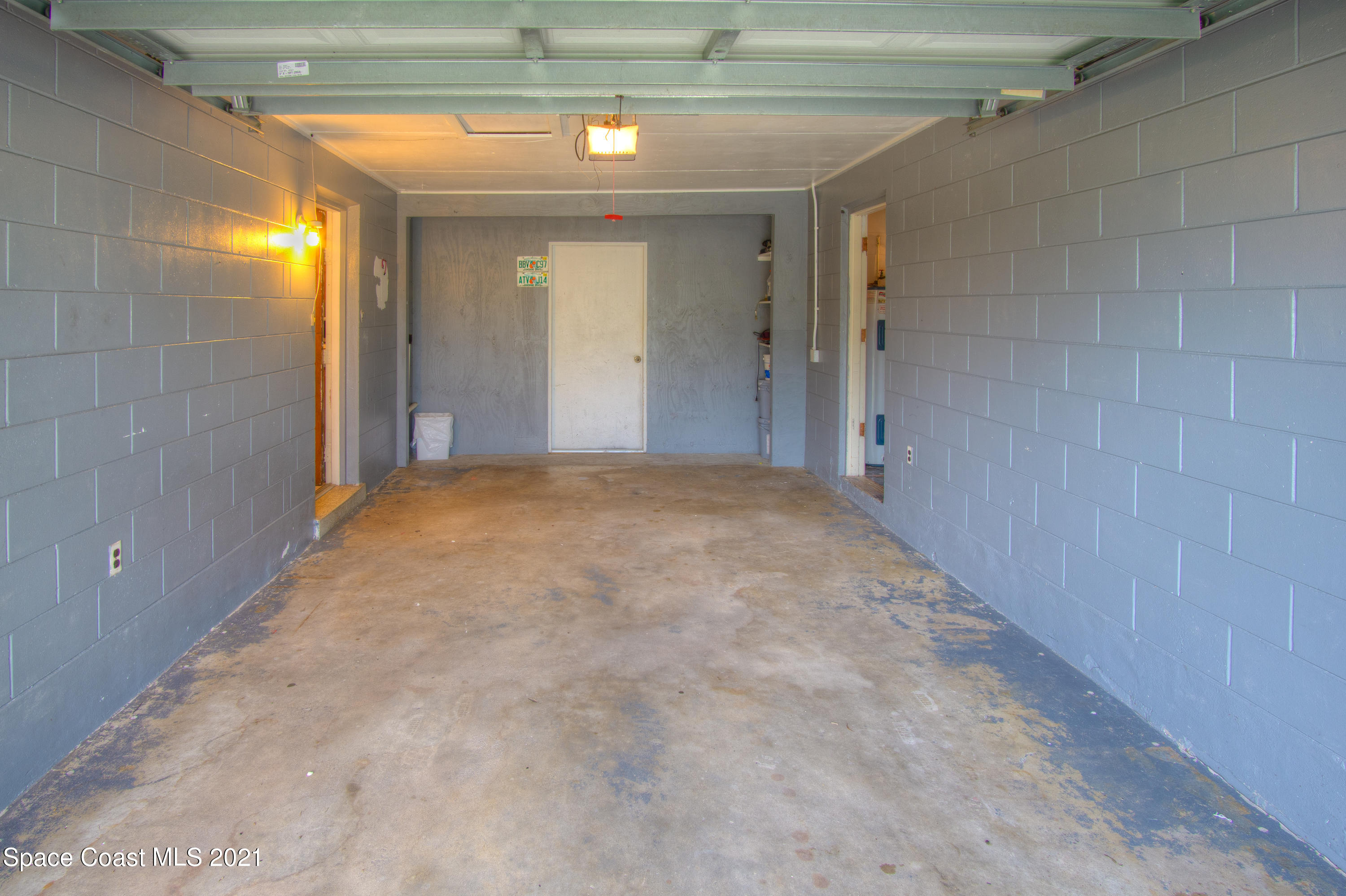 2375 Ricky Road Melbourne, FL 32935 - Photo 15 of 20 Garage