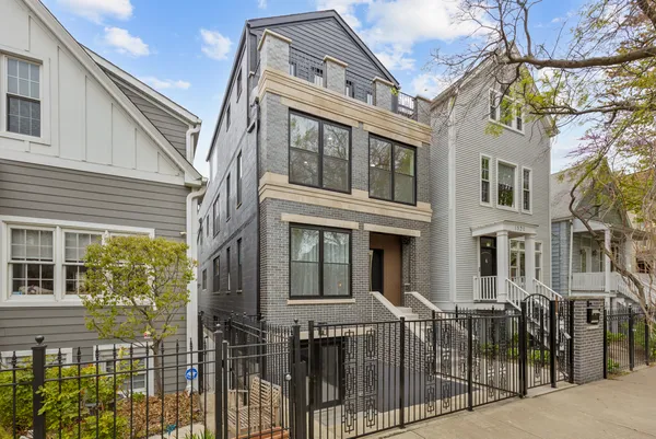 $1,850,000 | 1522 West Wolfram Street, Chicago, IL 60657