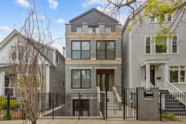 $1,850,000 | 1522 West Wolfram Street, Chicago, IL 60657