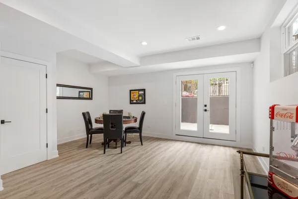 $1,850,000 | 1522 West Wolfram Street, Chicago, IL 60657