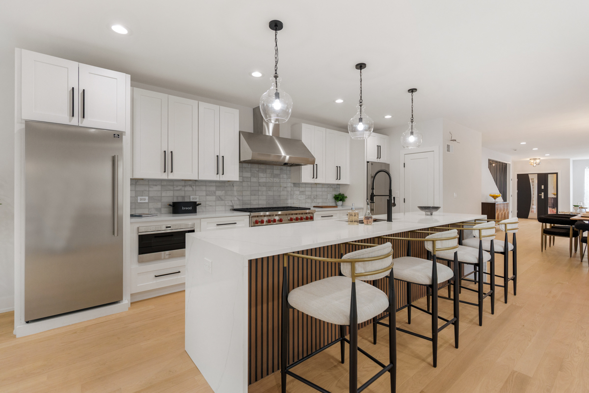 1522 West Wolfram Street Chicago, IL 60657 - Photo 9 of 35