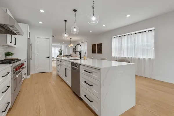 $1,850,000 | 1522 West Wolfram Street, Chicago, IL 60657