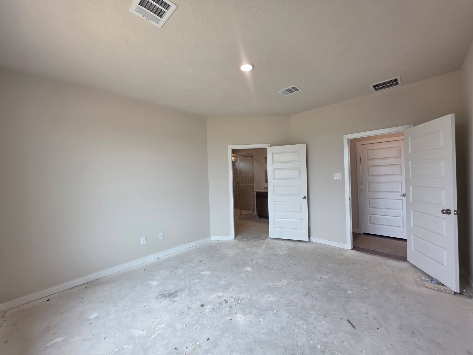 1498 Lk Rdg Drive Brenham, TX 77833 - Photo 7 of 14 a view of an empty room