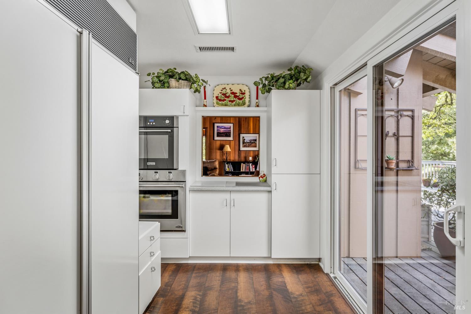308 Jefferson Lane Ukiah, CA 95482 - Photo 15 of 50 a view of kitchen with livingroom and refrigerator