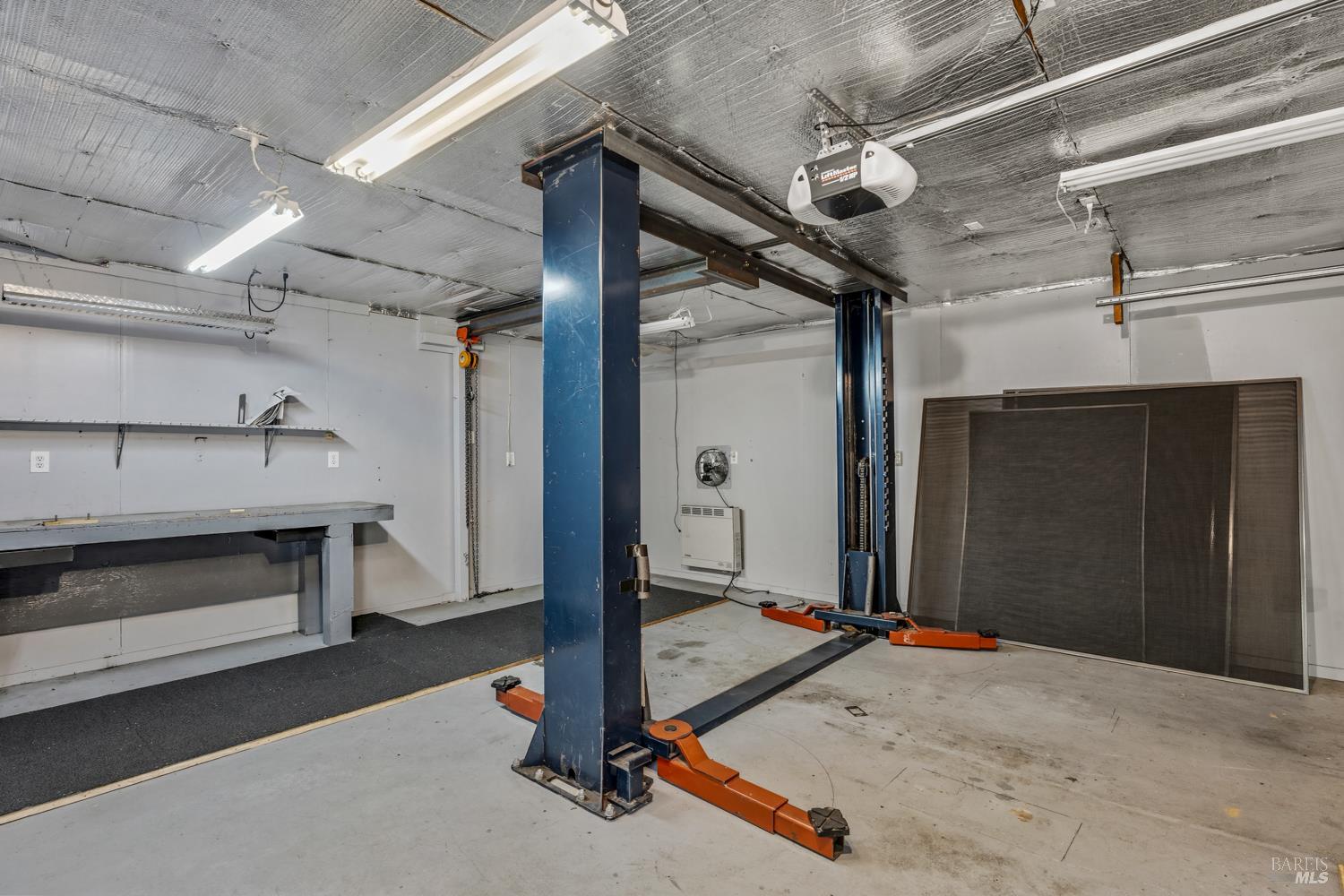 308 Jefferson Lane Ukiah, CA 95482 - Photo 43 of 50 a view of a room with gym equipment