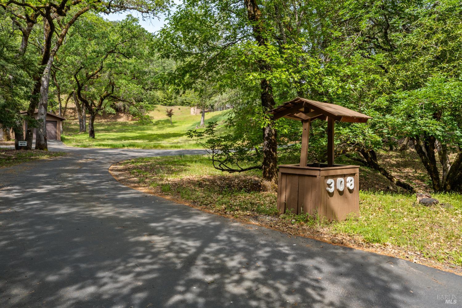 308 Jefferson Lane Ukiah, CA 95482 - Photo 45 of 50 a view of a outdoor space
