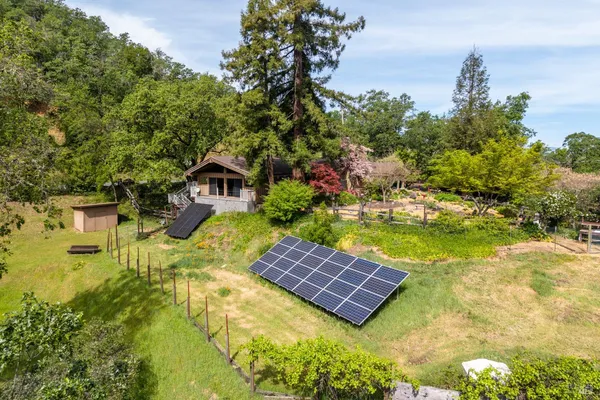 $889,500 | 308 Jefferson Lane, Ukiah, CA 95482