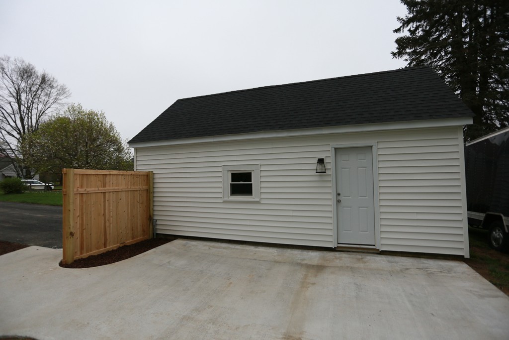 337 Little River Road Westfield, MA 01085 - Photo 3 of 28 Gallery Image 3