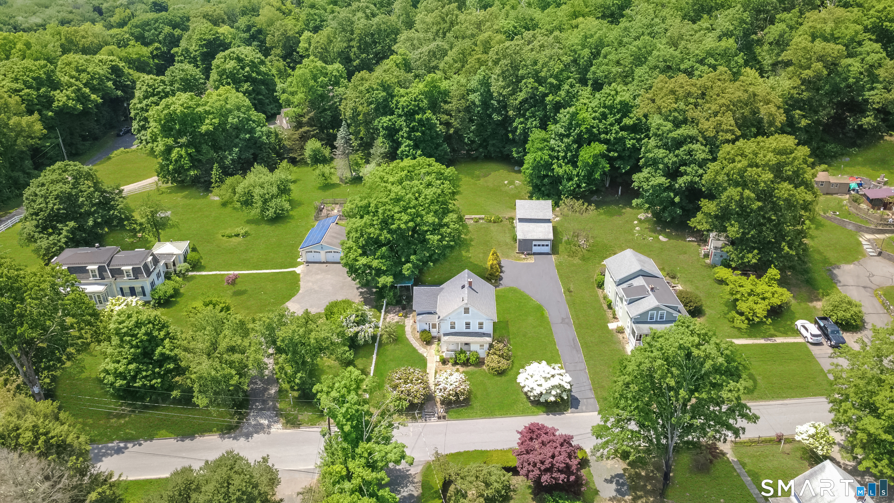 163 Dublin Hill Road Haddam, CT 06441 - Photo 3 of 33