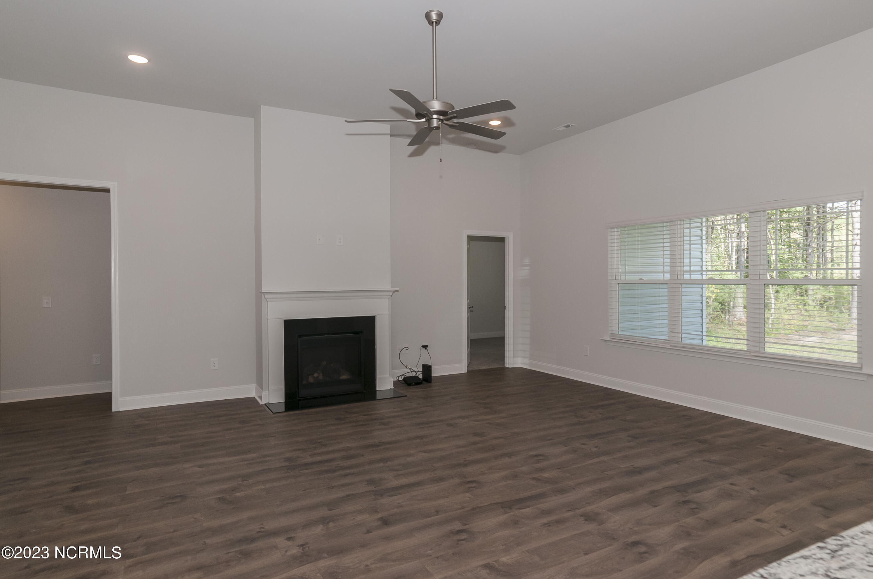 9291 Whitley Road Bailey, NC 27807 - Photo 14 of 45 009_Family Room