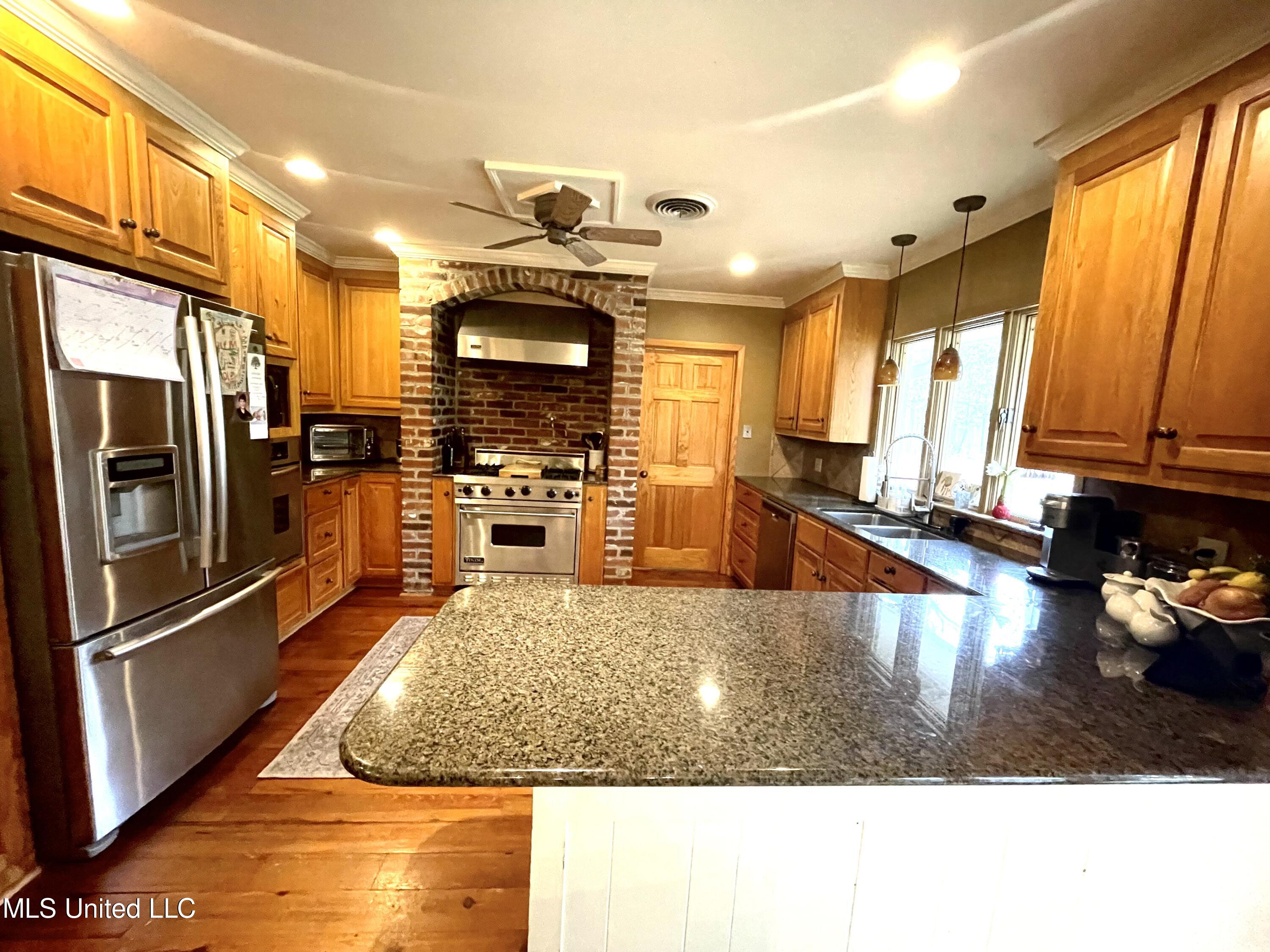 2227 Southwood Road Jackson, MS 39211 - Photo 10 of 25 Southwood