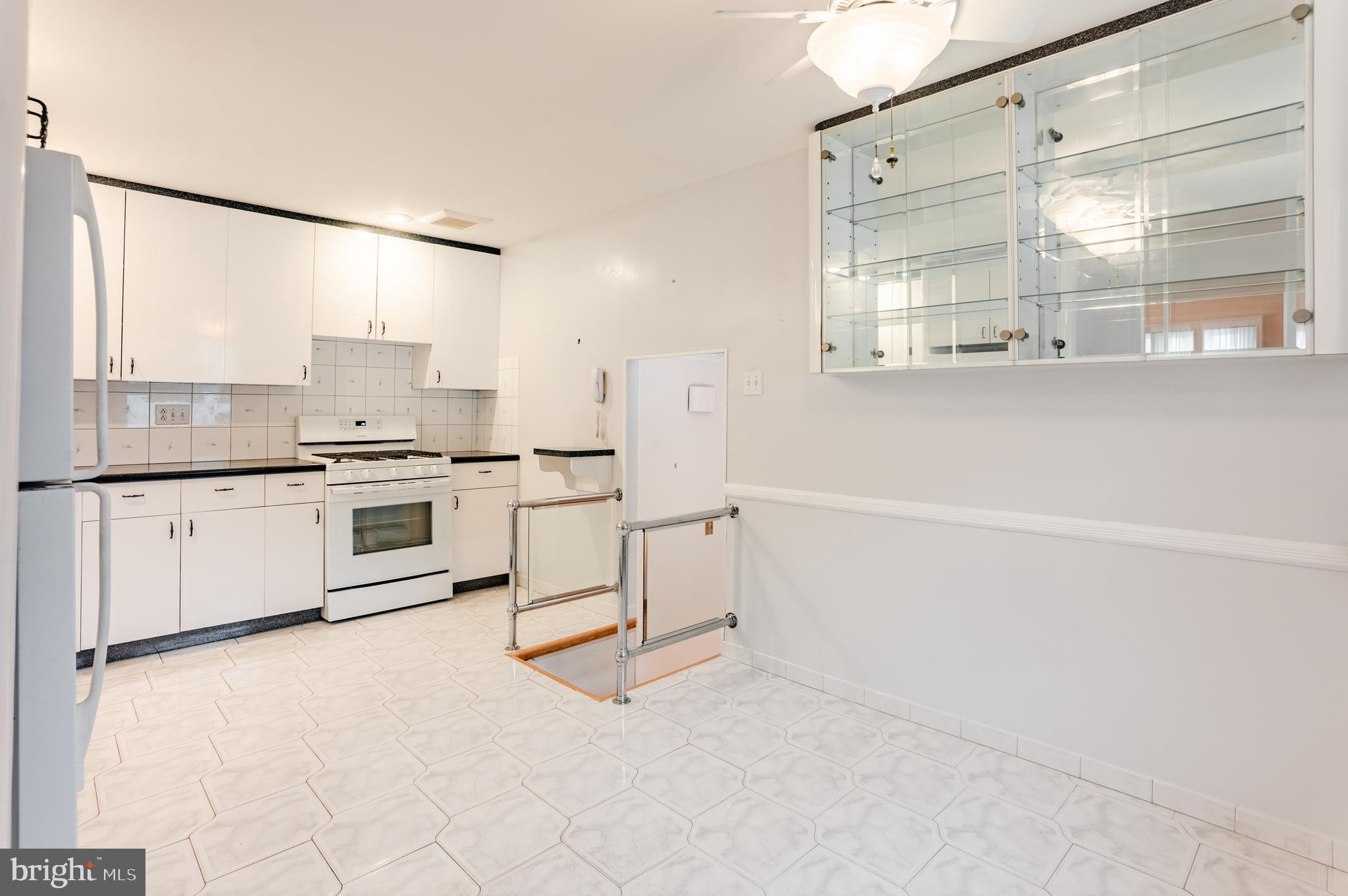 8837 Rising Sun Avenue Philadelphia, PA 19115 - Photo 8 of 35 Gallery Image 8