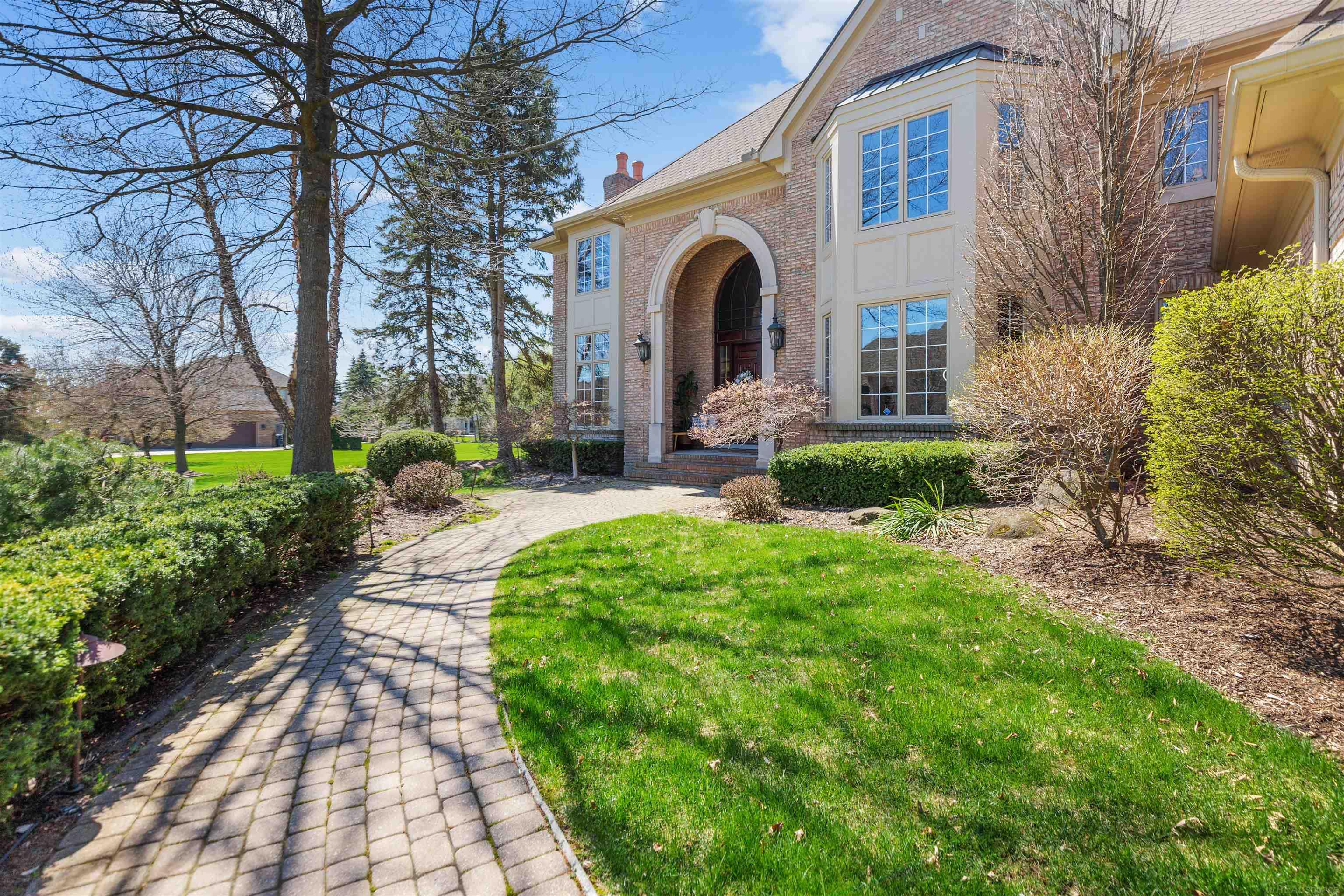 5714 Carrollton Court Rochester, MI 48306 - Photo 3 of 83 50138827-410127fc-8038-4ea8-9c82-ce5d24f6b6df.JPG