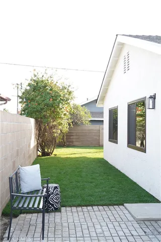 $1,669,000 | 6862 Breeland Drive, Huntington Beach, CA 92647