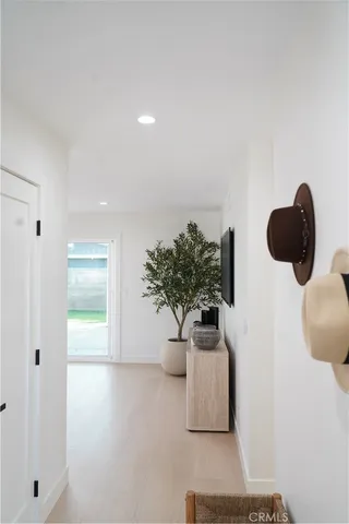 $1,669,000 | 6862 Breeland Drive, Huntington Beach, CA 92647