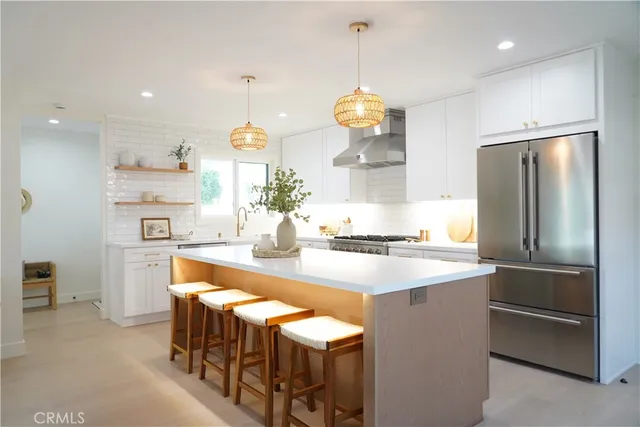 $1,669,000 | 6862 Breeland Drive, Huntington Beach, CA 92647