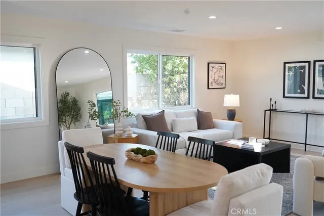 $1,669,000 | 6862 Breeland Drive, Huntington Beach, CA 92647