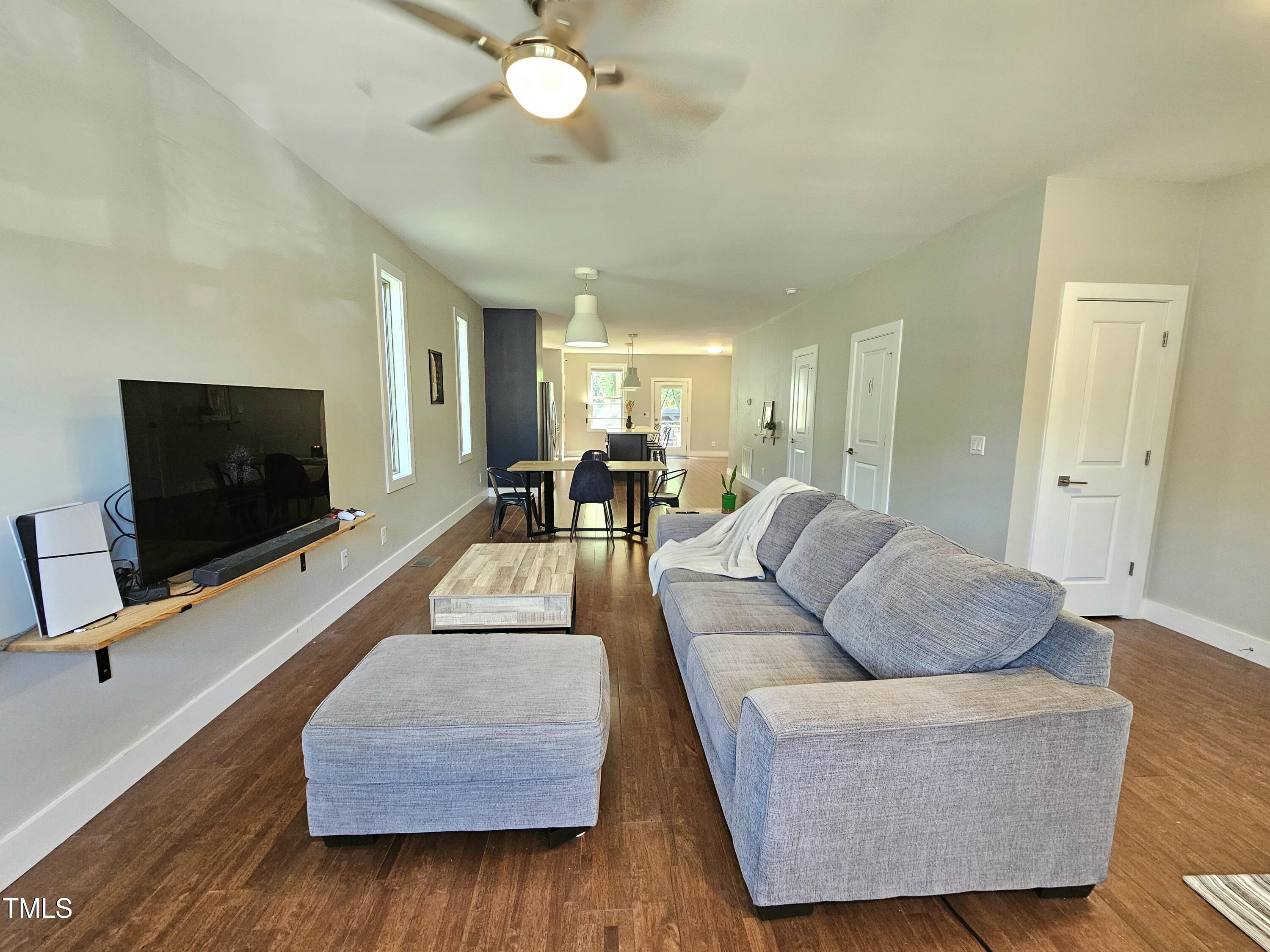 412 Bragg Street Raleigh, NC 27601 - Photo 8 of 41 20240821_145316