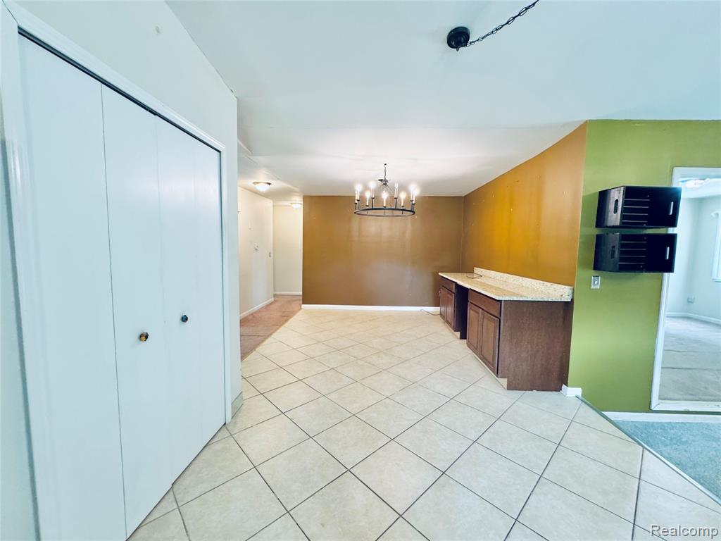43038 Hanford Road Canton, MI 48187 - Photo 9 of 26