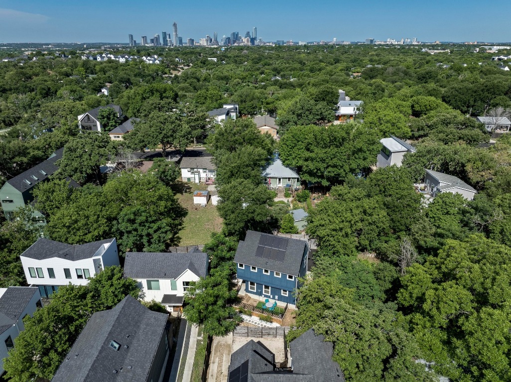 1210 Luna Street, Unit 2 Austin, TX 78721 - Photo 23 of 28 an aerial view of multiple house