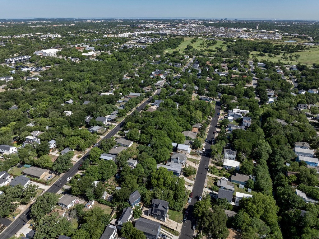 1210 Luna Street, Unit 2 Austin, TX 78721 - Photo 28 of 28 a view of a city
