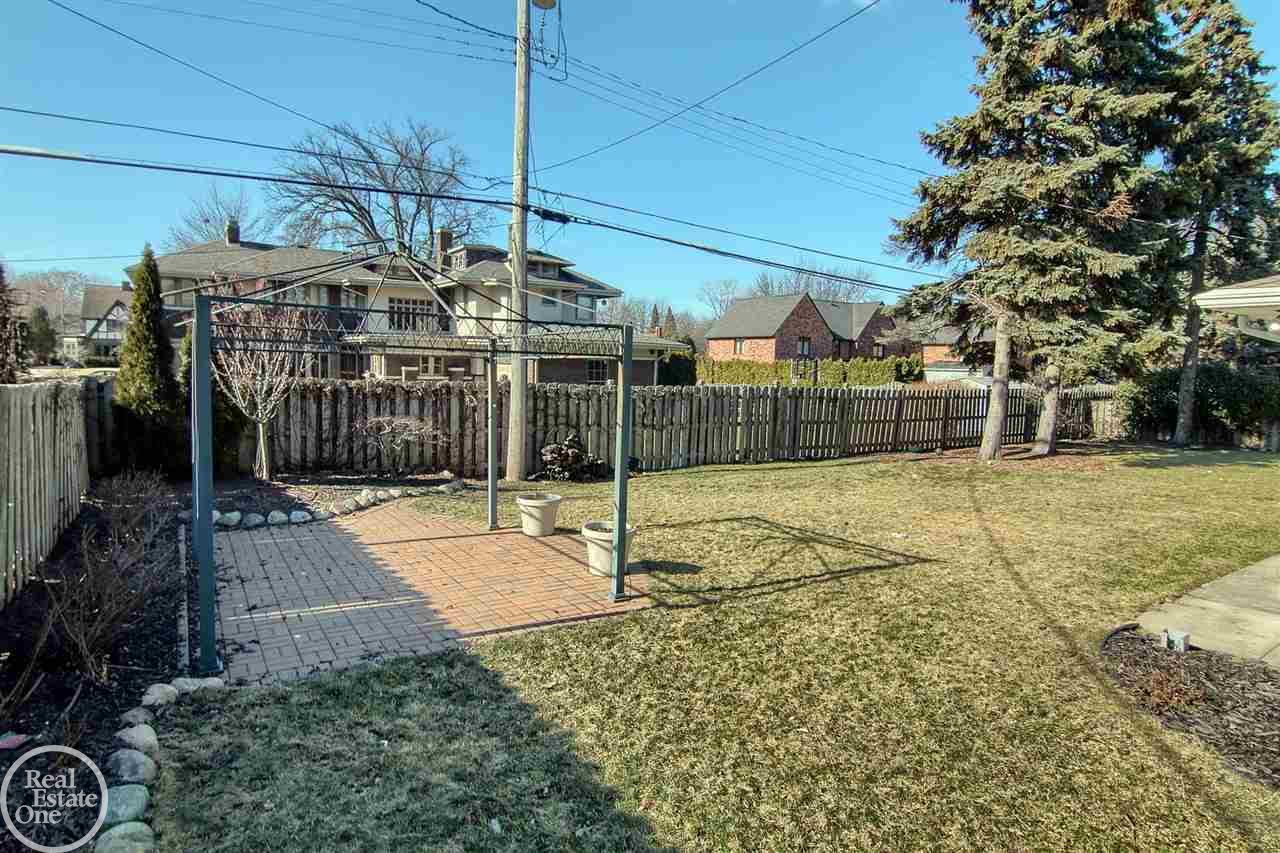 1033 Bishop Road Grosse Pointe Park, MI 48230 - Photo 30 of 37
