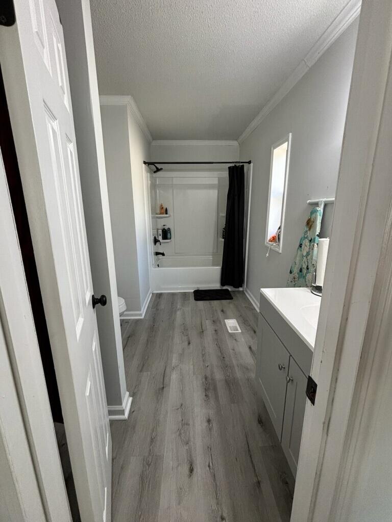 155 Grapevine Road Summerville, SC 29483 - Photo 10 of 18 Primary Bath