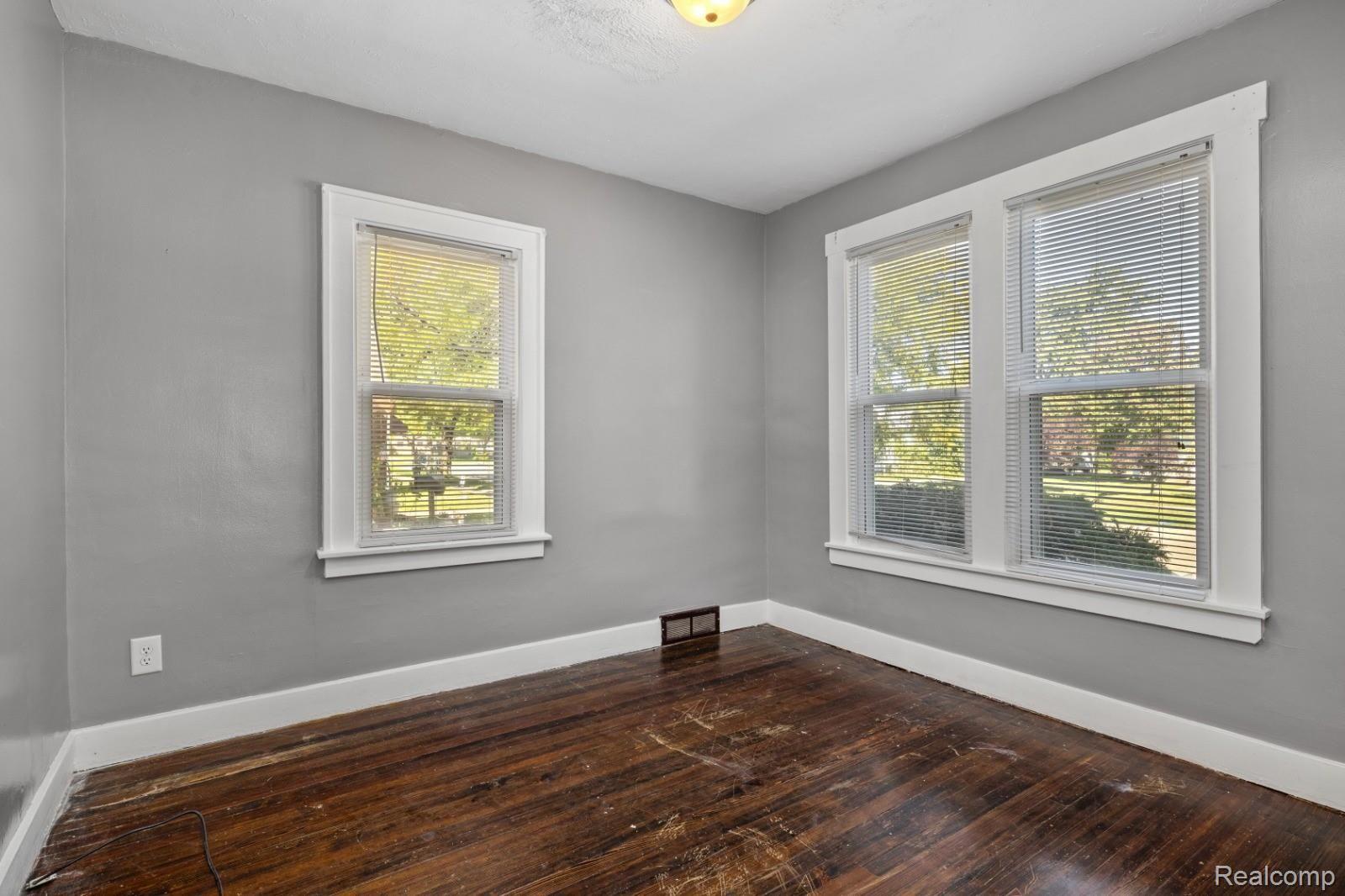 7250 Stephens Road Center Line, MI 48015 - Photo 9 of 10 a6c30f68-a58c-419c-ad40-1561e3ff506f.jpg