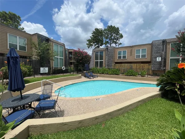 $1,395 | 16120 Stuebner Airline Road, Unit 601, Spring, TX 77379