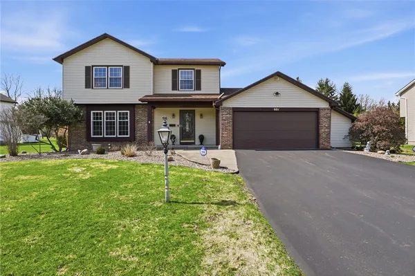 $389,900 | 601 Notre Dame Drive, Webster, NY 14580