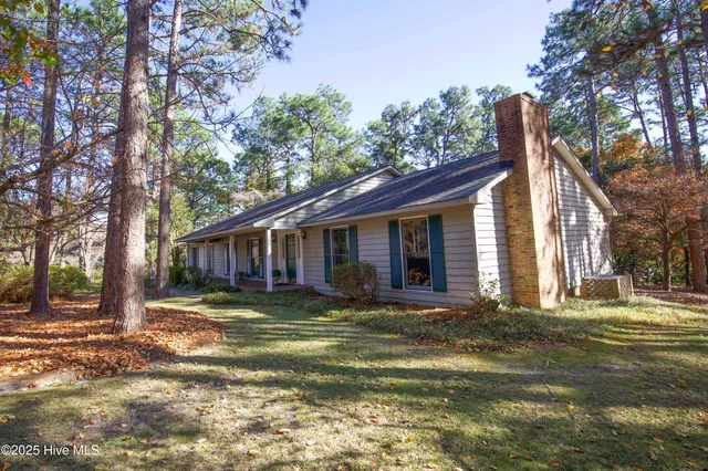 $450,000 | 150 Pebble Beach Place, Southern Pines, NC 28387