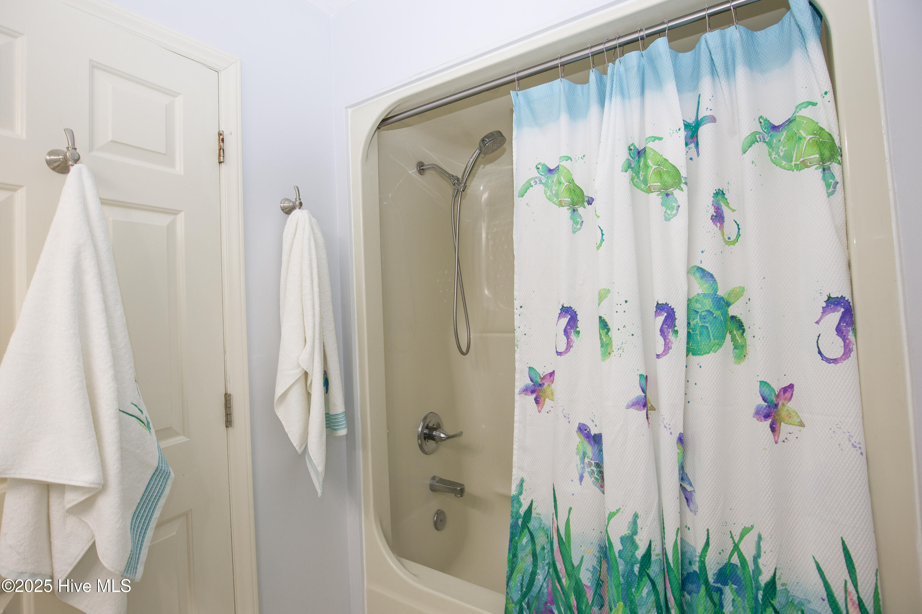 150 Pebble Beach Place Southern Pines, NC 28387 - Photo 37 of 55 Tub/shower combination