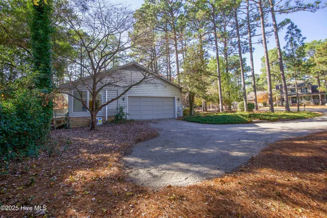 $450,000 | 150 Pebble Beach Place, Southern Pines, NC 28387