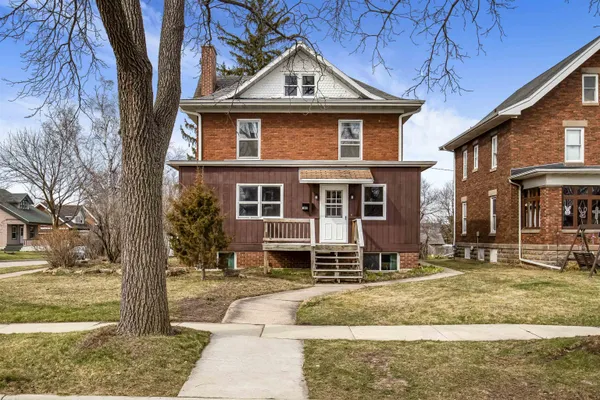 $274,900 | 1903 8th Street, Monroe, WI 53566