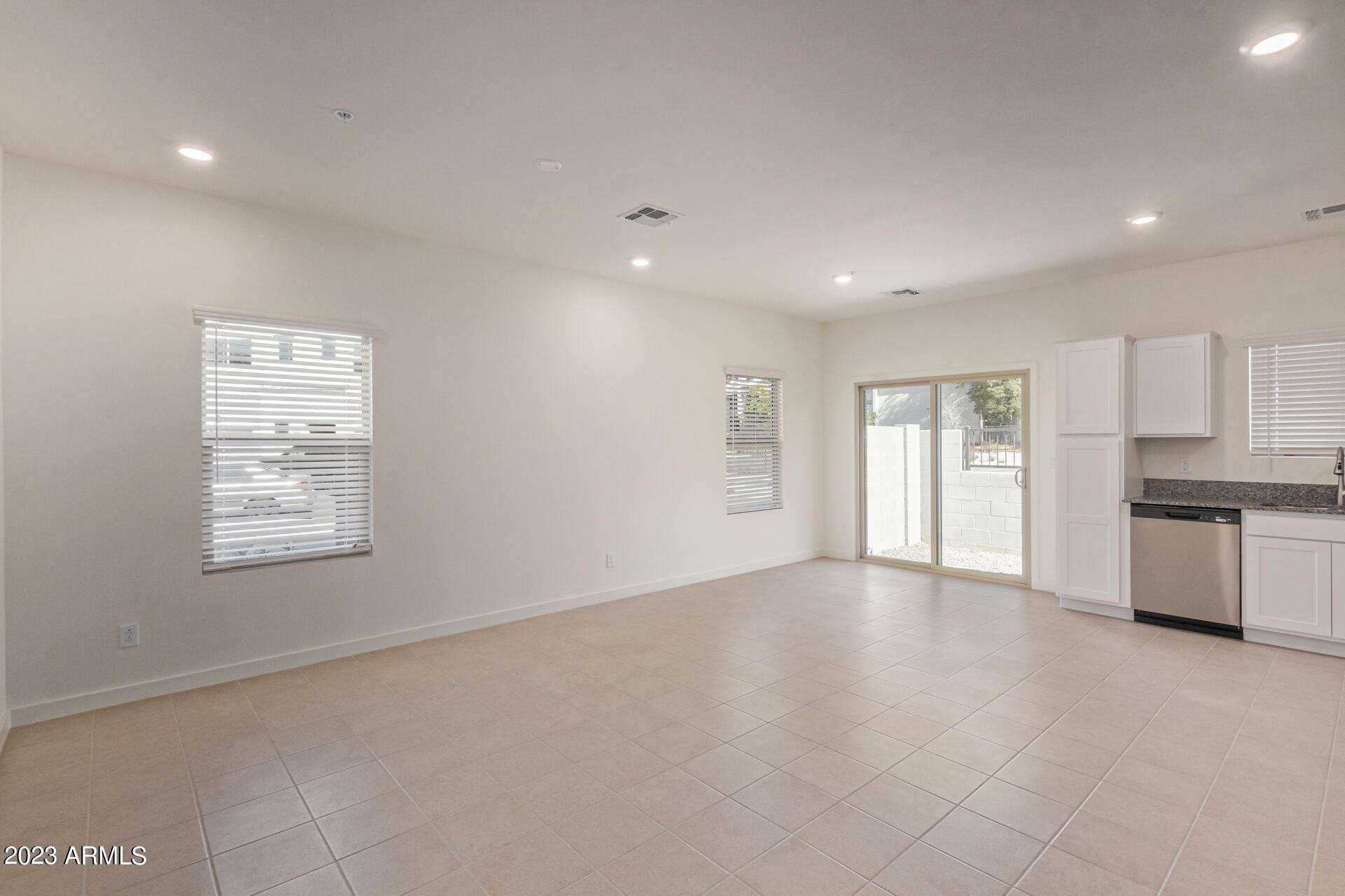 2280 West Laurie Lane Phoenix, AZ 85021 - Photo 3 of 27 a view of an empty room with a window
