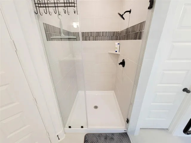 $2,950 | 7010 Winterberry Gln Lane, Katy, TX 77493