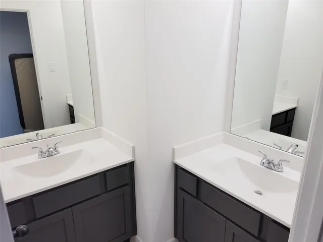 $2,950 | 7010 Winterberry Gln Lane, Katy, TX 77493