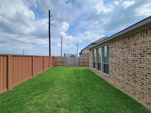 $2,950 | 7010 Winterberry Gln Lane, Katy, TX 77493