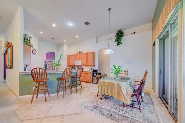 $430,000 | 306 Carriage Oak Place, Seffner, FL 33584