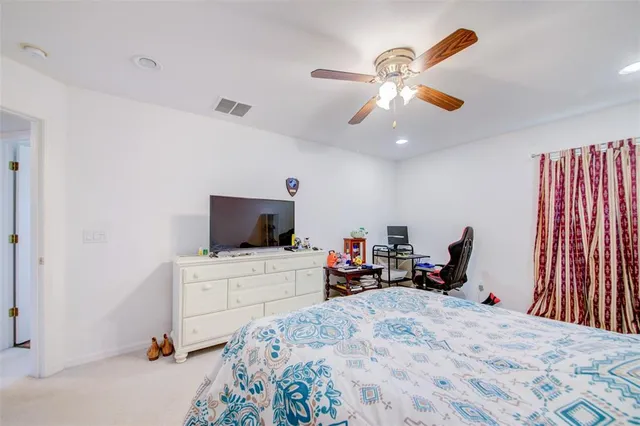 $430,000 | 306 Carriage Oak Place, Seffner, FL 33584